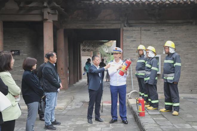 榆次区大队联合区文旅局召开文物古建筑消防安全标准化建设现场会(图3)